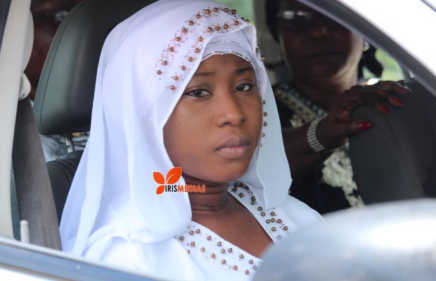 Fête de Toussaint : La veuve Carmen Sama sur la tombe de feu Dj Arafat