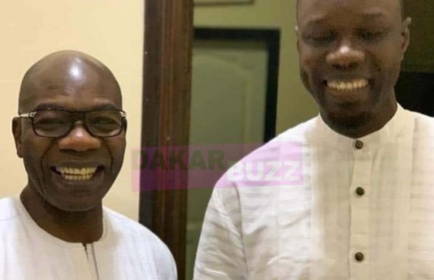 En visite chez Serigne Saliou Thioune: Sonko « drague » les Thiantas En visite chez Serigne Saliou Thioune: Sonko « drague » les Thiantas