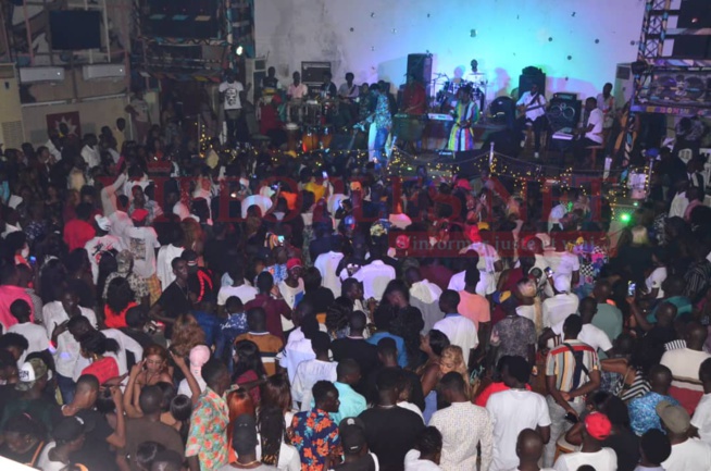 Waly Seck assure son "rakhass" au Penc Mi après la gloire des Dômes de Paris. Regardez les images Waly Seck assure son "rakhass" au Penc Mi après la gloire des Dômes de Paris. Regardez les images