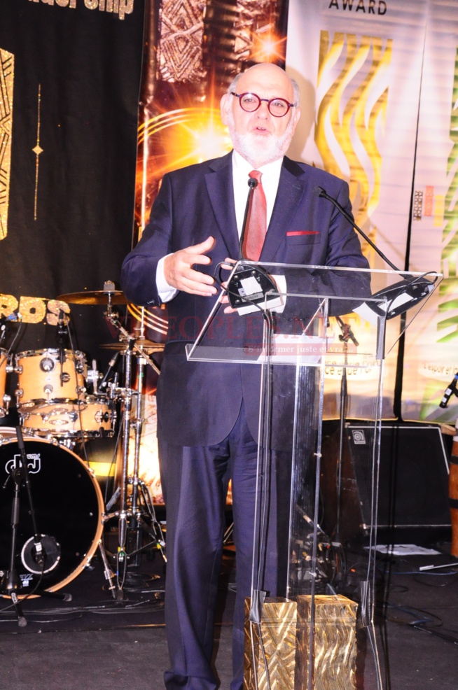 Le président Mbagnick Diop du MDES, explique le concept de la soirée de l'Excellence African Leadership Award Le président Mbagnick Diop du MDES, explique le concept de la soirée de l'Excellence African Leadership Award