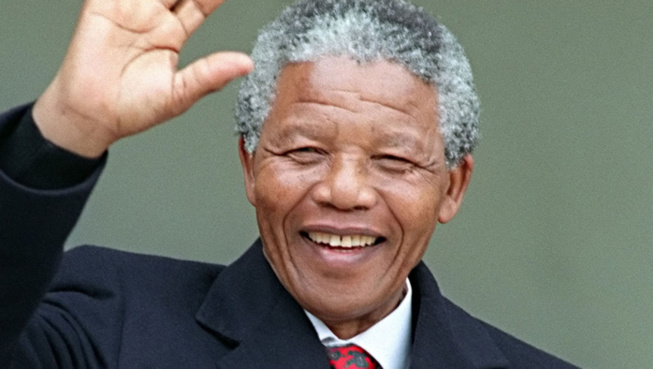 AUJOURD’HUI : 7 novembre 1991, Mandela à Dakar pour remercier le peuple sénégalais AUJOURD’HUI : 7 novembre 1991, Mandela à Dakar pour remercier le peuple sénégalais