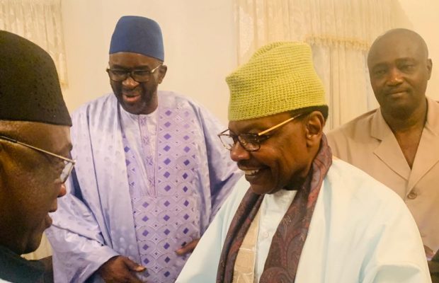 Gamou : Cissé Lo rend visite à la famille de Seydi El Hadji Malick Sy…