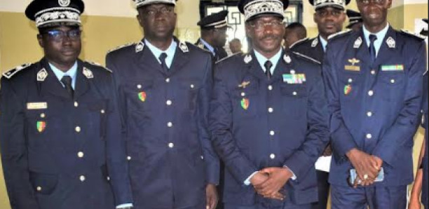 Police des étrangers et des titres de voyage: Le commissaire Camara installé, prend les commandes Police des étrangers et des titres de voyage: Le commissaire Camara installé, prend les commandes