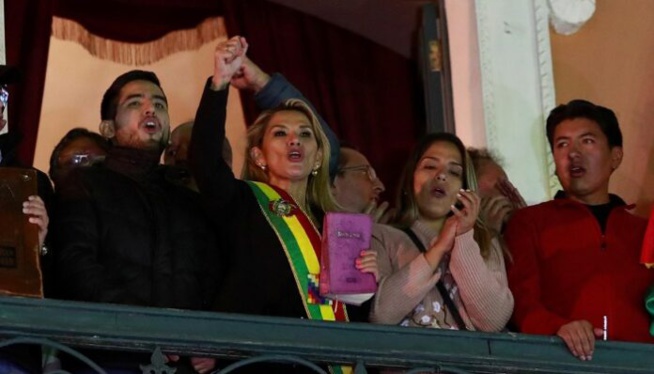 Bolivie : Après la destitution d’Evo Morales, une sénatrice se proclame présidente par intérim Bolivie : Après la destitution d’Evo Morales, une sénatrice se proclame présidente par intérim