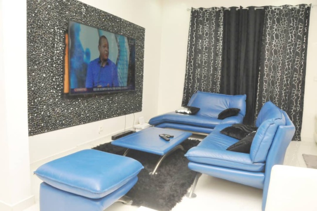 APPARTEMENT MEUBLÉ à louer aux Almadies derrière le Nirvana à 130 000 F CFA/JOUR TÉL 76 573 30 76 APPARTEMENT MEUBLÉ à louer aux Almadies derrière le Nirvana à 130 000 F CFA/JOUR TÉL 76 573 30 76