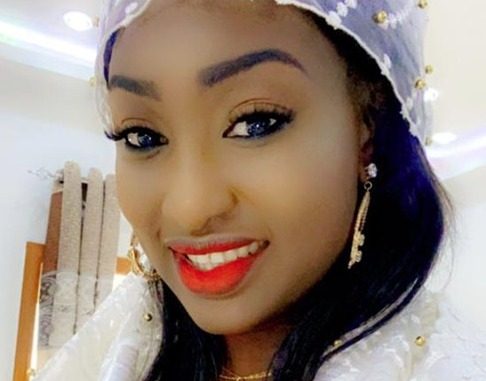 Gamou 2019 : Sublime, Bébé Sy de la série « Wiri Wiri » sort le grand jeu et décroche le prix du meilleur sagnsé Gamou 2019 : Sublime, Bébé Sy de la série « Wiri Wiri » sort le grand jeu et décroche le prix du meilleur sagnsé
