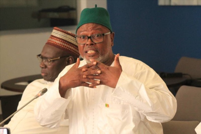 Débat autour du 3éme mandat : Alioune Tine compare Serigne Mbacké Ndiaye à un virus du Sida Débat autour du 3éme mandat : Alioune Tine compare Serigne Mbacké Ndiaye à un virus du Sida