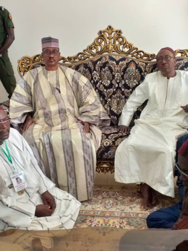 Ndiassane : Une forte délégation de l’opposition reçue par le khalife Ndiassane : Une forte délégation de l’opposition reçue par le khalife