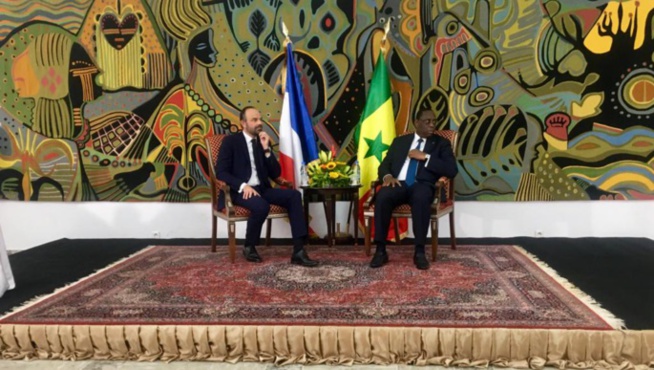 A qui bénéficie la visite d'Edouard Philippe au Sénégal A qui bénéficie la visite d'Edouard Philippe au Sénégal