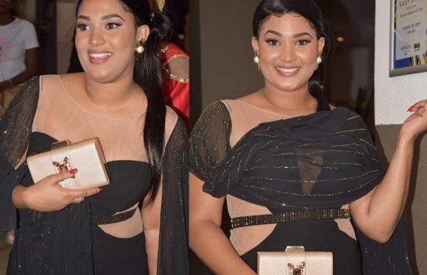 Cérémonie de lancement Saison 4 Pod et Marichou: Eva hyper classe avec sa robe Cérémonie de lancement Saison 4 Pod et Marichou: Eva hyper classe avec sa robe