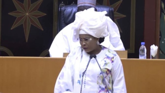 Assemblée nationale / Mame Diarra Fam : « Le pays est malade, les gens et nos hôpitaux aussi sont aussi malades »