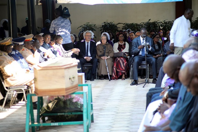 Les images tristes de la levée du corps de l’épouse de Léopold Sédar Senghor, Colette Senghor Les images tristes de la levée du corps de l’épouse de Léopold Sédar Senghor, Colette Senghor