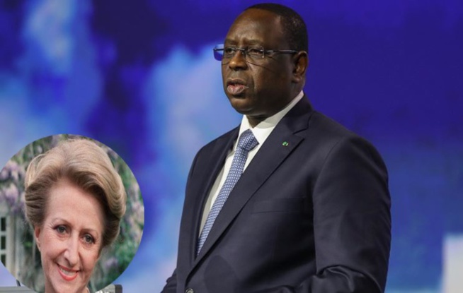 Cérémonie de levée du corps de Colette Senghor: Macky Sall salue une 'grande Première dame, discrète' Cérémonie de levée du corps de Colette Senghor: Macky Sall salue une 'grande Première dame, discrète'