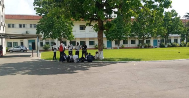 Abidjan: Plusieurs blessés lors d’une manifestation d’élèves au Lycée technique de Cocody Abidjan: Plusieurs blessés lors d’une manifestation d’élèves au Lycée technique de Cocody