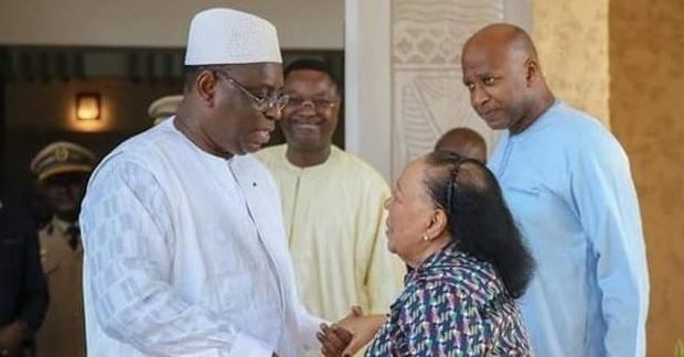 Visite :Macky chez Diouf (photos) Visite :Macky chez Diouf (photos)