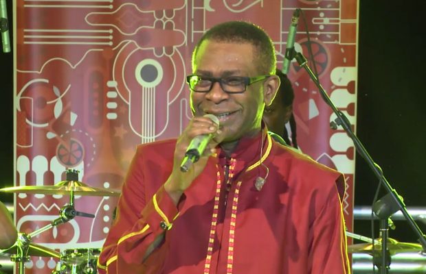 Youssou Ndour en remet une couche : « Une fois à la maison, les avares diront que je suis » Youssou Ndour en remet une couche : « Une fois à la maison, les avares diront que je suis »