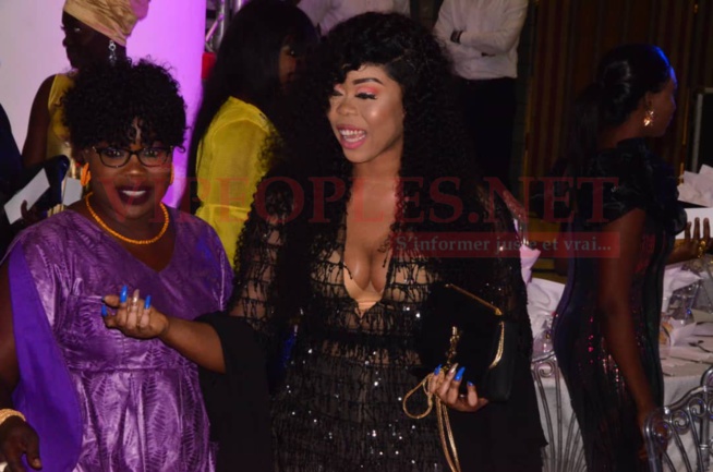 Guichet fermé, l'intégralité des 100 images de la belle soirée de Gala d'ouverture de la Diva Coumba Gawlo pour l'éditions 2 de TERROU WAR TOUR au Musée de la civilisation