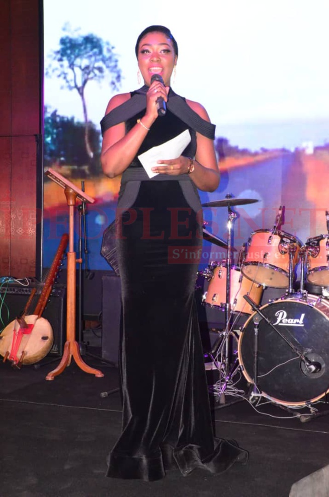 Soirée Coumba Gawlo: La robe chic et glamour de Khady Ndiaye Bijou qui illumine la toile