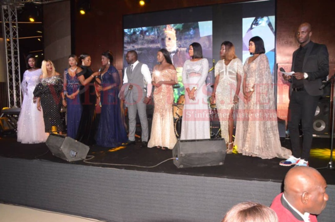 Défilé de la collection d'hiver de OMBELICO au gala de la Diva Coumba Gawlo pour l'éditions 2 de TERROU WAR TOUR. Défilé de la collection d'hiver de OMBELICO au gala de la Diva Coumba Gawlo pour l'éditions 2 de TERROU WAR TOUR.