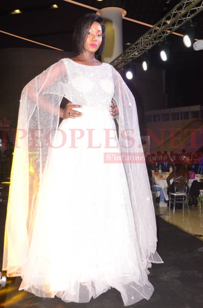 Défilé de la collection d'hiver de OMBELICO au gala de la Diva Coumba Gawlo pour l'éditions 2 de TERROU WAR TOUR. Défilé de la collection d'hiver de OMBELICO au gala de la Diva Coumba Gawlo pour l'éditions 2 de TERROU WAR TOUR.