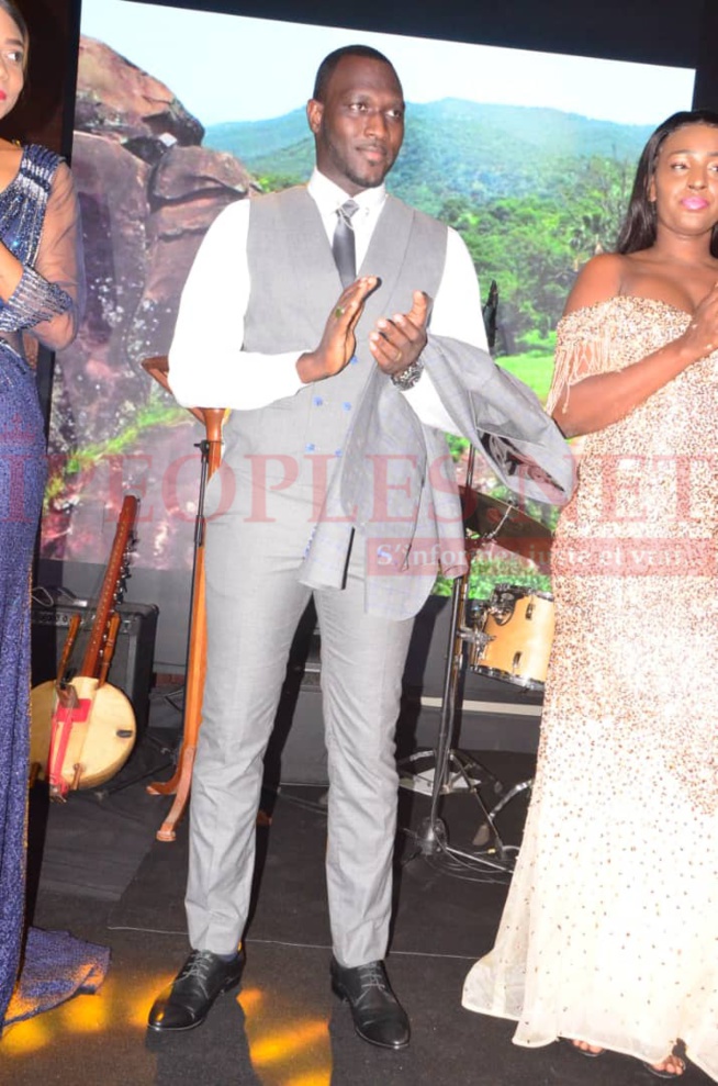 Défilé de la collection d'hiver de OMBELICO au gala de la Diva Coumba Gawlo pour l'éditions 2 de TERROU WAR TOUR. Défilé de la collection d'hiver de OMBELICO au gala de la Diva Coumba Gawlo pour l'éditions 2 de TERROU WAR TOUR.