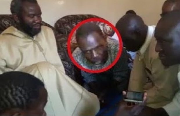 Affaire des talibés enchaînés : Libéré, les premiers mots du maître coranique Khadim Gueye Affaire des talibés enchaînés : Libéré, les premiers mots du maître coranique Khadim Gueye