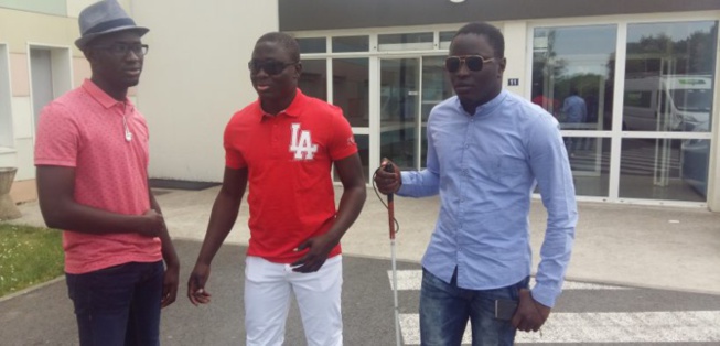 Guédiawaye : le Forum civil inquiet du sort d’élèves déficients visuels placés dans un collège inapproprié Guédiawaye : le Forum civil inquiet du sort d’élèves déficients visuels placés dans un collège inapproprié