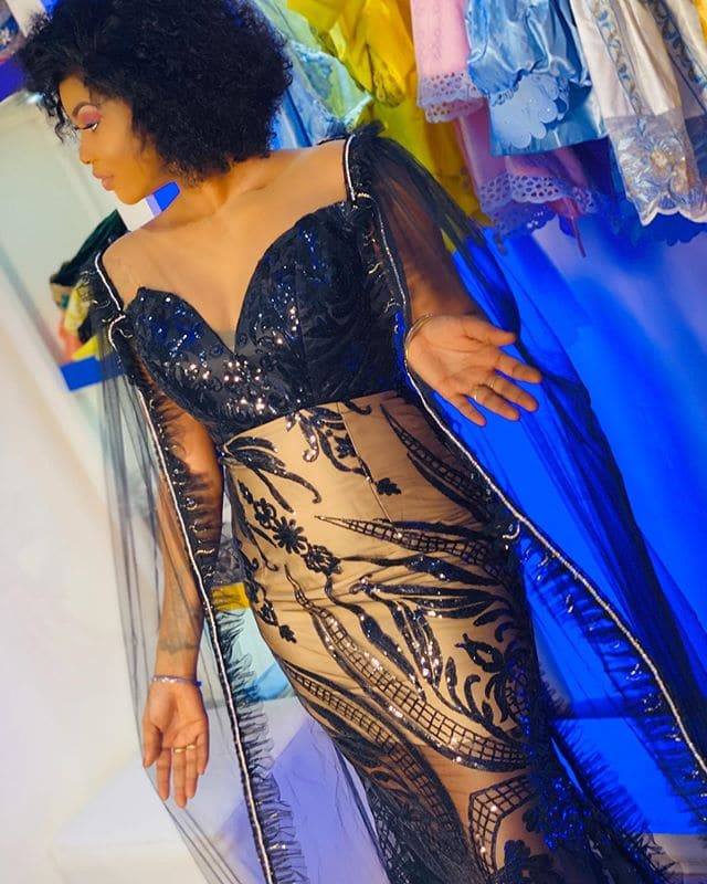 Shooting: Marichou Diop met en avant ses atouts de femme Shooting: Marichou Diop met en avant ses atouts de femme