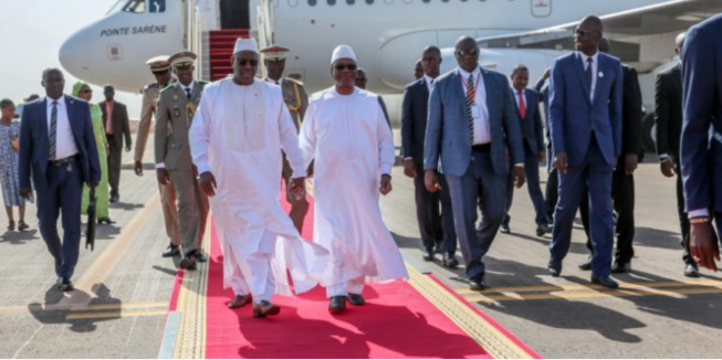 Photos : Les images de l’arrivée du Président Macky Sall au sommet de l’OMVS à Bamako Photos : Les images de l’arrivée du Président Macky Sall au sommet de l’OMVS à Bamako