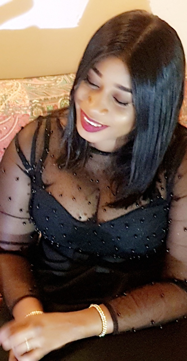 Aida Samb ravit la vedette au journée culturelle des jeunes FARABANTANG de Kafountine. Aida Samb ravit la vedette au journée culturelle des jeunes FARABANTANG de Kafountine.