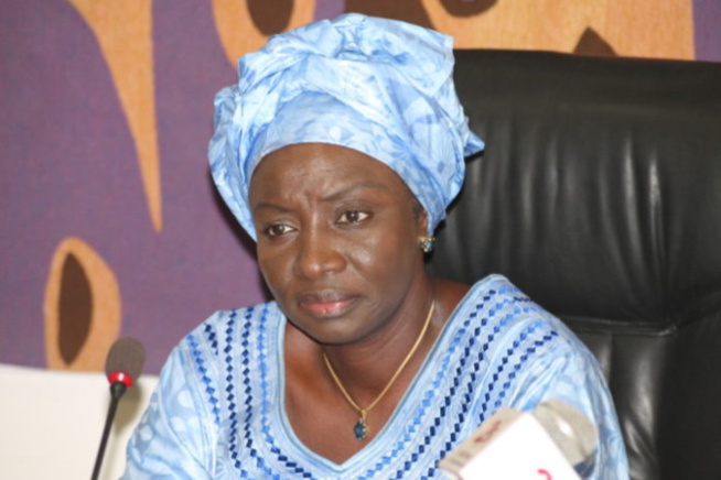 Mimi tance les alliés du président Macky Sall: " Les politiques doivent cultiver plus d'humilité"