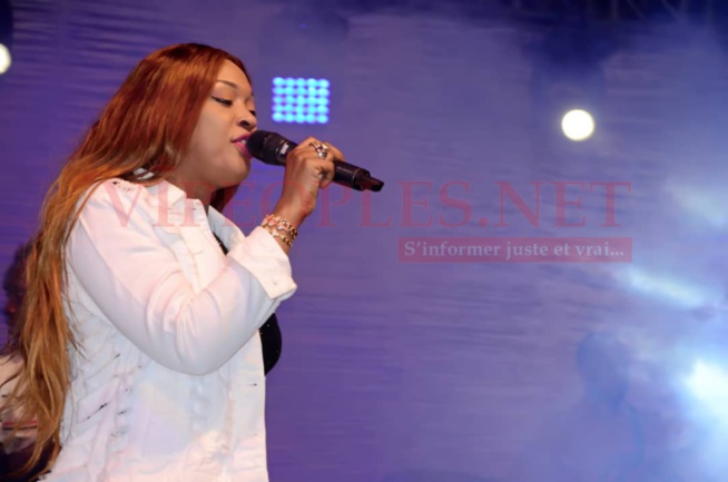 PHOTOS: Admirez l'élégance et la classe de TITI qui charme les Poutois lors de son concert ce samedi.