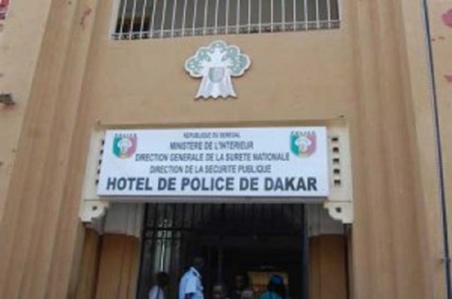 Commissariat central de Dakar : le Commissaire Mamadou Ndour relevé de ses fonctions Commissariat central de Dakar : le Commissaire Mamadou Ndour relevé de ses fonctions
