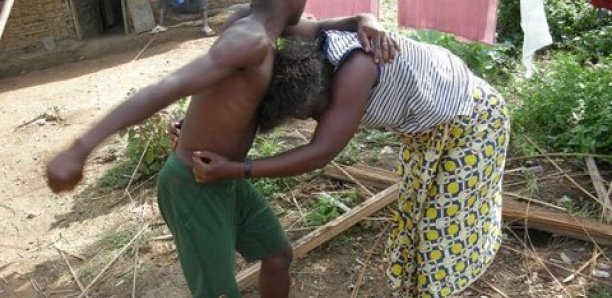 Coups et blessures volontaires : Elle s’agrippe aux testicules de son ex-mari et perd huit dents