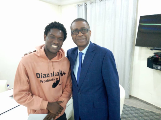 Arrêt sur image: Talla Diazaka en toute complicité avec la star planétaire Youssou Ndour Arrêt sur image: Talla Diazaka en toute complicité avec la star planétaire Youssou Ndour