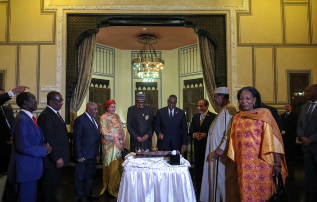 Photos : Le Président Macky Sall a fêté son anniversaire lors du Diner Officiel au Old Cataract sur invitation du Président El-Sissi Photos : Le Président Macky Sall a fêté son anniversaire lors du Diner Officiel au Old Cataract sur invitation du Président El-Sissi