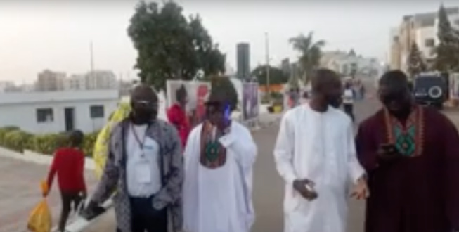 28 eme FIDAK: Le patron de 6 com et le DGA de Subatel expliquent les changements et les grandes innovation sur la communication et le marketing de la foire. 28 eme FIDAK: Le patron de 6 com et le DGA de Subatel expliquent les changements et les grandes innovation sur la communication et le marketing de la foire.