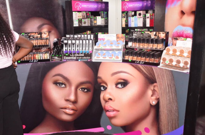 FOIRE  VIDEO/ FIDAK 2019 - Découvrez les toutes dernières gammes de maquillages et accessoires au Stand COSMEKEUP. VISITEZ LEUR STAND DANS LE DOME DU CICES