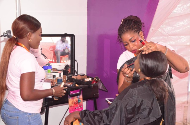 FOIRE  VIDEO/ FIDAK 2019 - Découvrez les toutes dernières gammes de maquillages et accessoires au Stand COSMEKEUP. VISITEZ LEUR STAND DANS LE DOME DU CICES