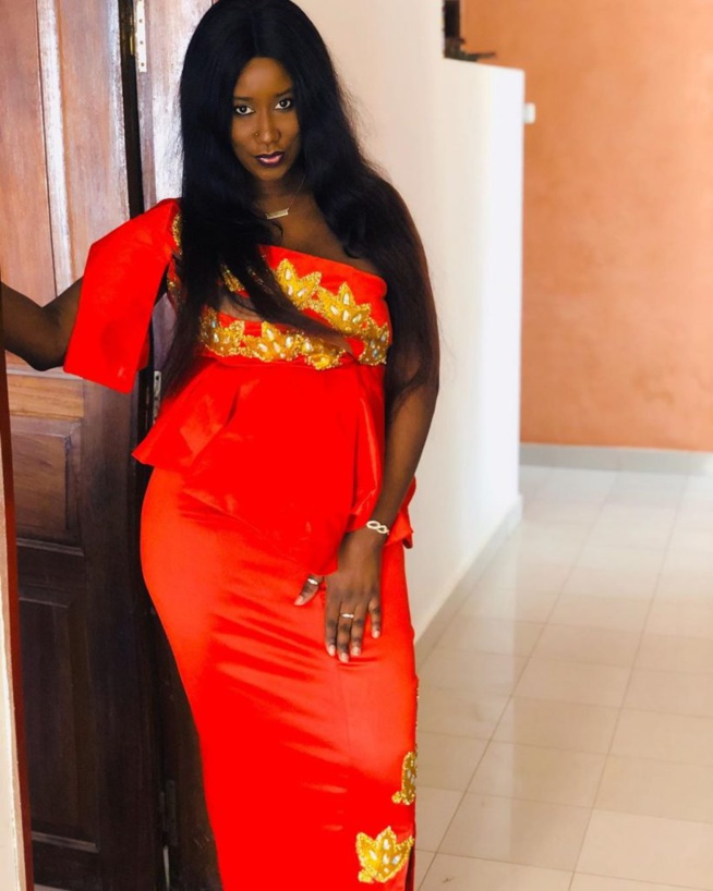 Chabii, Admirez son Sagnsé , Hanches bien taillées, Sagnsée de prestige Chabii, Admirez son Sagnsé , Hanches bien taillées, Sagnsée de prestige