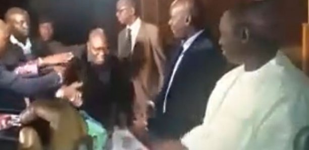 Bataille rangée entre partisans d’Ahmed Aïdara et ceux d’Aliou Sall : Ce qui s’est réellement passé Bataille rangée entre partisans d’Ahmed Aïdara et ceux d’Aliou Sall : Ce qui s’est réellement passé