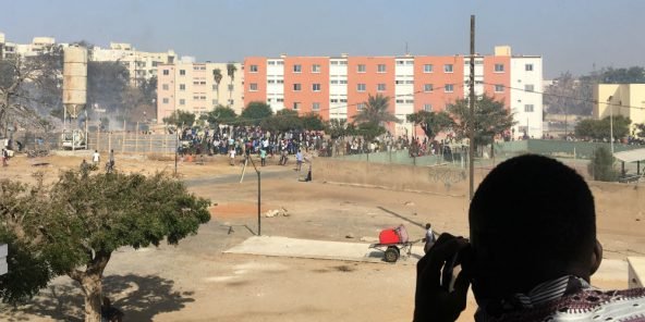 Libération de Babacar Diop: Les étudiants de l'Ucad sont passés à l'acte Libération de Babacar Diop: Les étudiants de l'Ucad sont passés à l'acte
