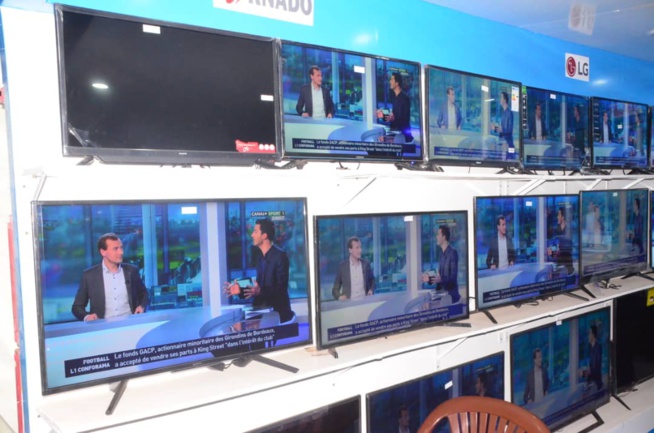 28eme FIDAK:Nouvel arrivage d'électroménagers, accessoires, smart TV, Téléphones portable chez Wakeur Khadim Rassoul Sarry &Fréres