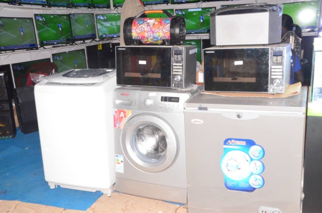 28eme FIDAK:Nouvel arrivage d'électroménagers, accessoires, smart TV, Téléphones portable chez Wakeur Khadim Rassoul Sarry &Fréres
