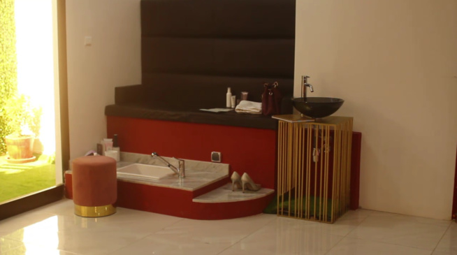 VIDEO: Découvrez AMARSI le stylisme ongulaire, le coin idéale de votre beauté et soins: Pédicure, Manucure, Soin de visage, vernissage
