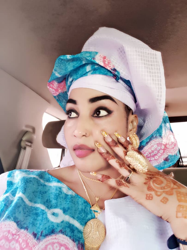 Mme Askia Touré illumine la toile avec ses nouveaux clichés Mme Askia Touré illumine la toile avec ses nouveaux clichés