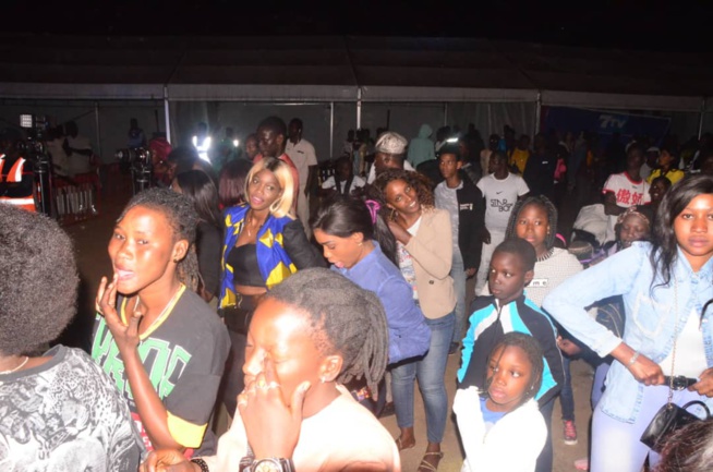 28 eme FIDAK: L'héritage de feu Ndiouga Dieng, Sabel et Pama Dieng enflamment la foire de Dakar. 28 eme FIDAK: L'héritage de feu Ndiouga Dieng, Sabel et Pama Dieng enflamment la foire de Dakar.