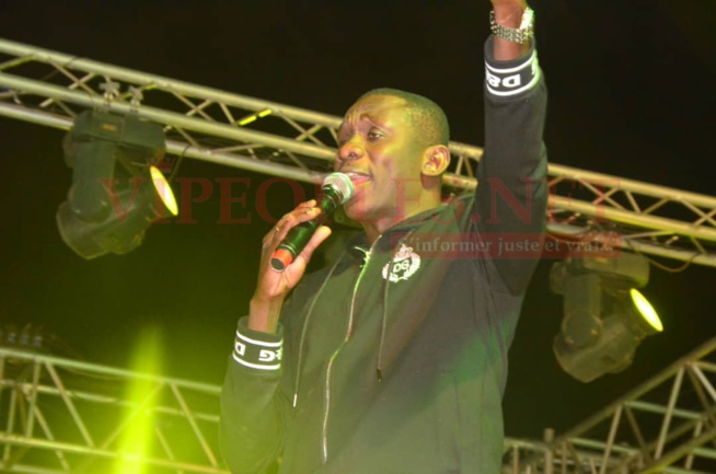 28 FIDAK: Un monde fou attérit à la foire de Dakar ce samedi 21 décembre pour assister au concert des artistes: Biacha, Kane Diallo, Diaw Diop Ibra Nadio, et Pape Diouf
