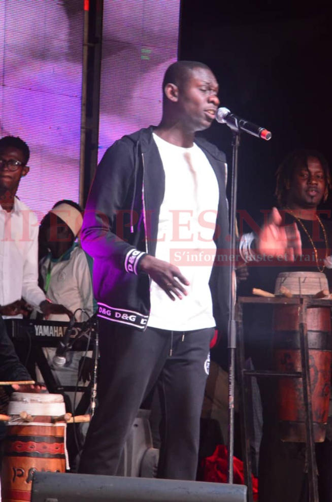 28 FIDAK: Un monde fou attérit à la foire de Dakar ce samedi 21 décembre pour assister au concert des artistes: Biacha, Kane Diallo, Diaw Diop Ibra Nadio, et Pape Diouf