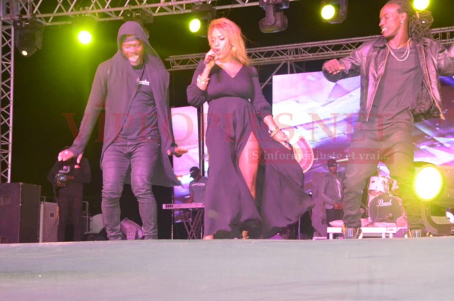 28 FIDAK: Un monde fou attérit à la foire de Dakar ce samedi 21 décembre pour assister au concert des artistes: Biacha, Kane Diallo, Diaw Diop Ibra Nadio, et Pape Diouf